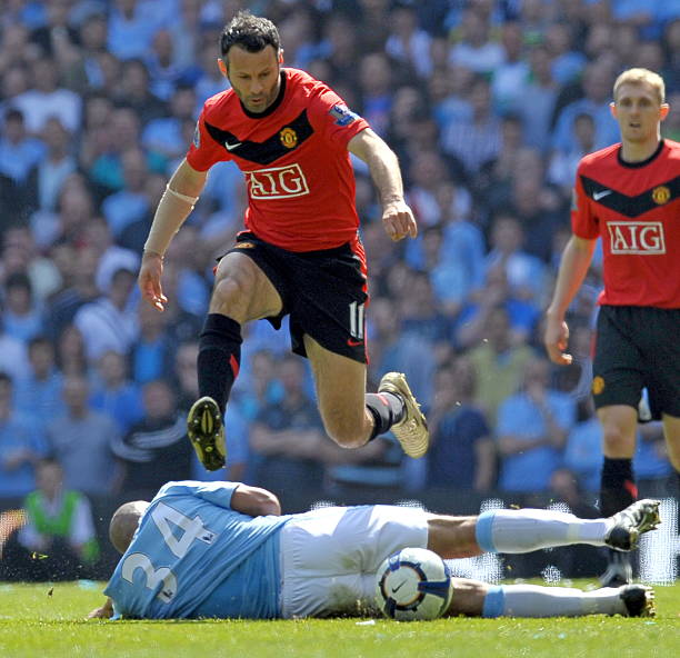 尤其是他对 尤其是他对