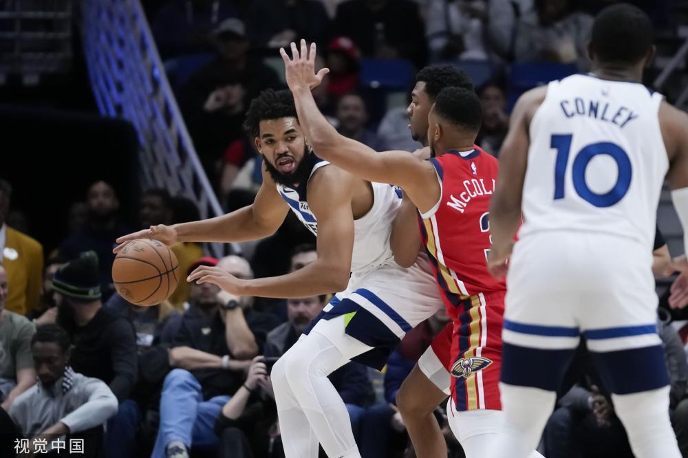 他在攻防两 他在攻防两