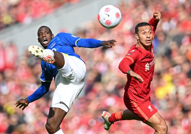 对年轻球员 对年轻球员