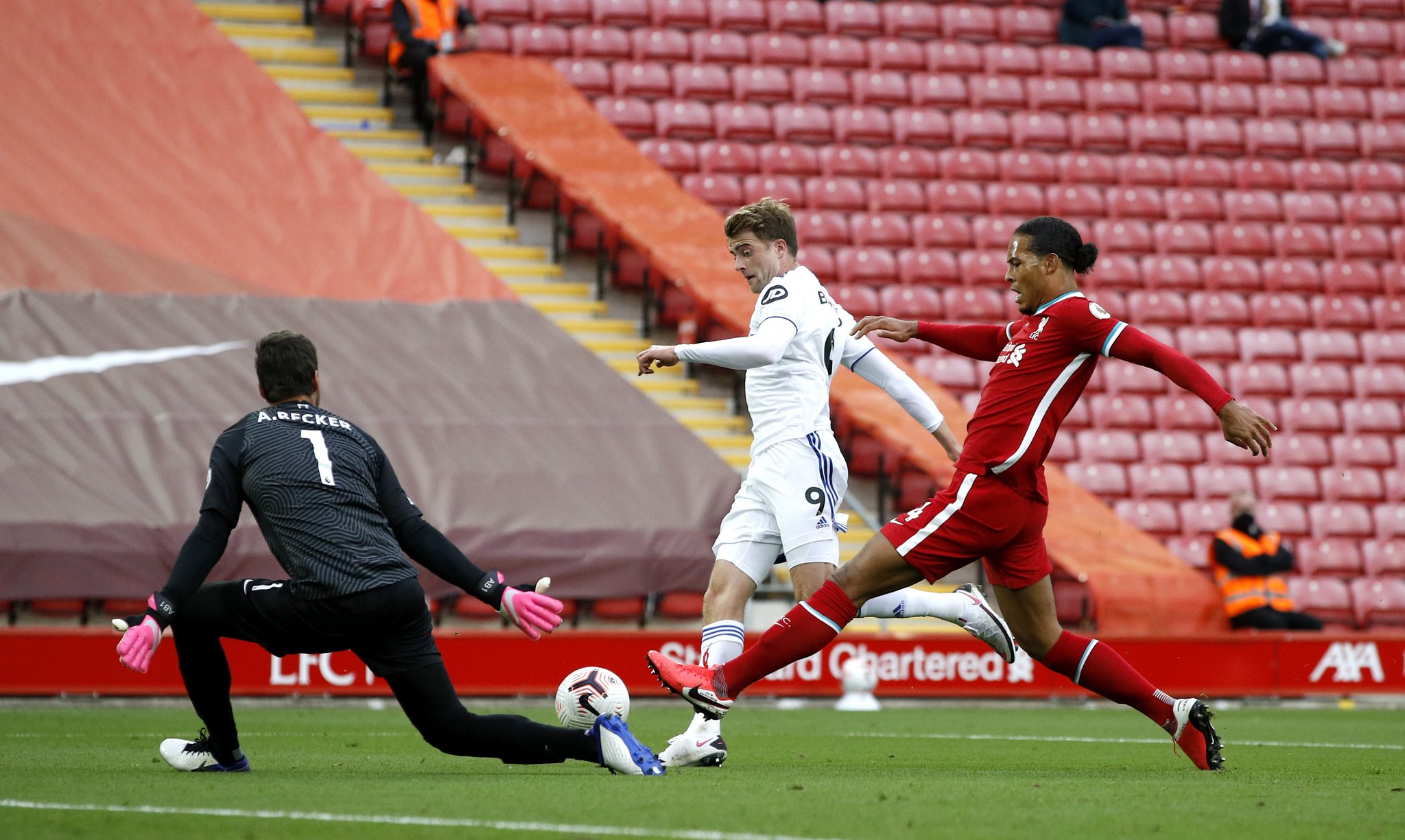 射和稳定的 射和稳定的